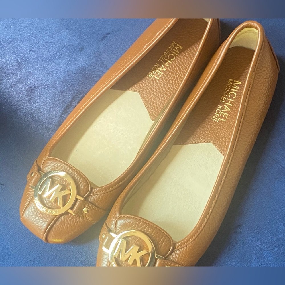 Michael Michael Kors Tan/Brown Flats